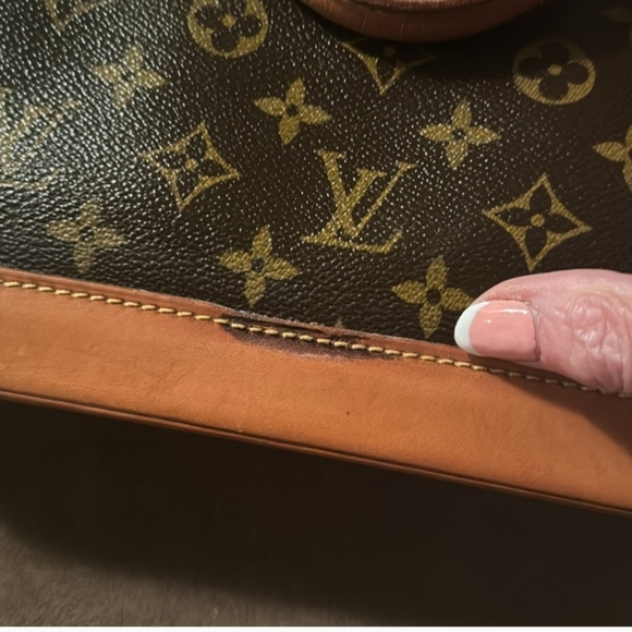 Louis Vuitton Alma Handbag ❤️✨⚜️ Authentic - EUC - Picture 10 of 14
